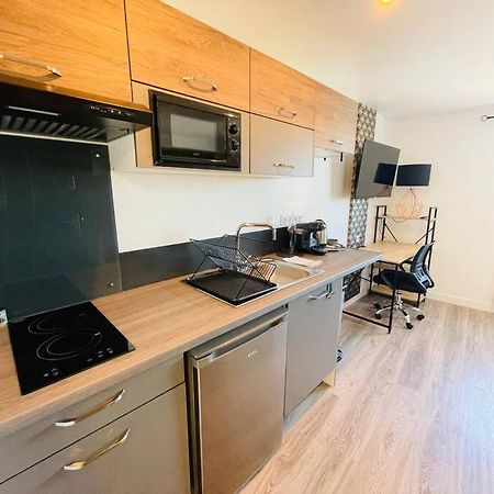 Studio 4 Cosy Et Tout Equipe A La Gare De Лориан Екстериор снимка