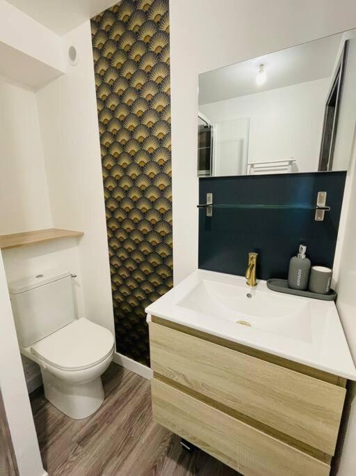 Studio 4 Cosy Et Tout Equipe A La Gare De Лориан Екстериор снимка